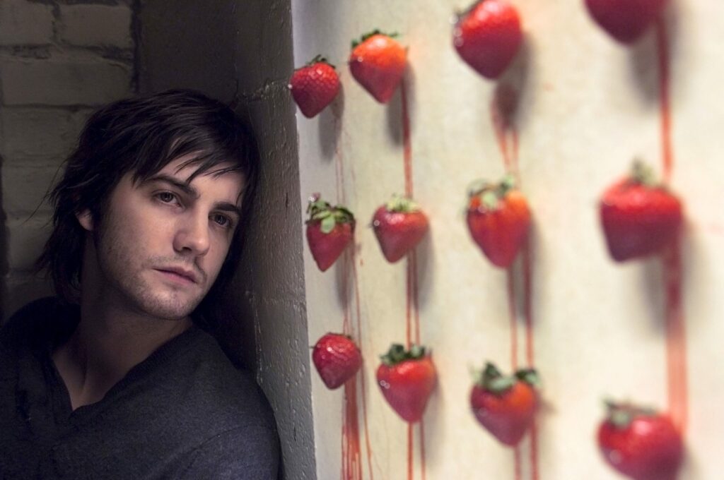 ACROSS THE UNIVERSE, Jim Sturgess, 2007. ©Sony Pictures/courtesy Everett Collection